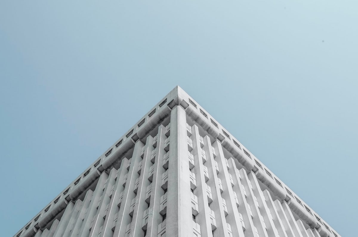 乐鱼体育官网-捶地板也没用！戈登捶地板示意认真防守，随后被小球员打进三分