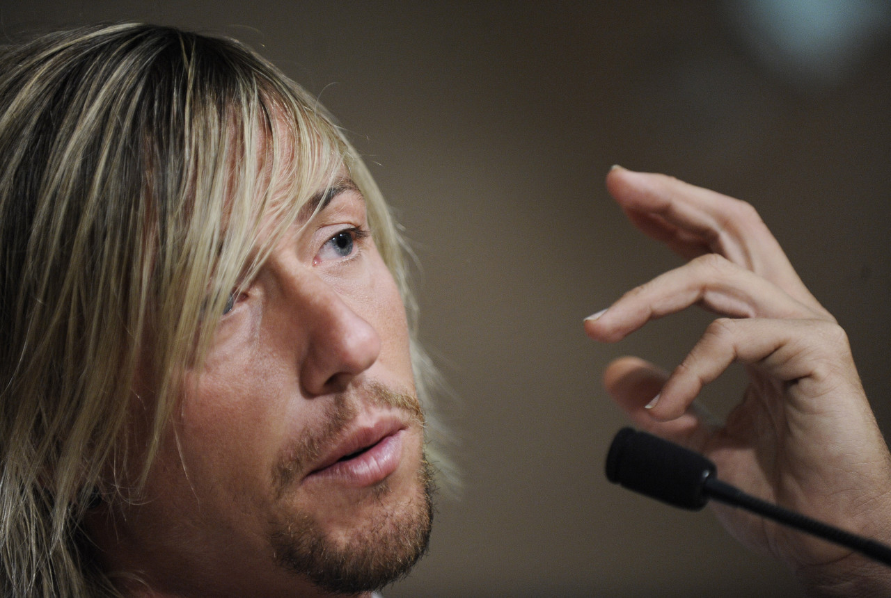 乐鱼体育官网-支持老东家!古蒂、赫迪拉预测皇马新赛季夺冠,姆巴佩最佳射手