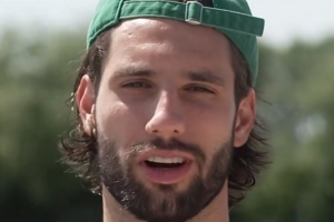 leyu-红军英超揭幕战将在明天凌晨打响,索博秀中文:go go go 出发咯