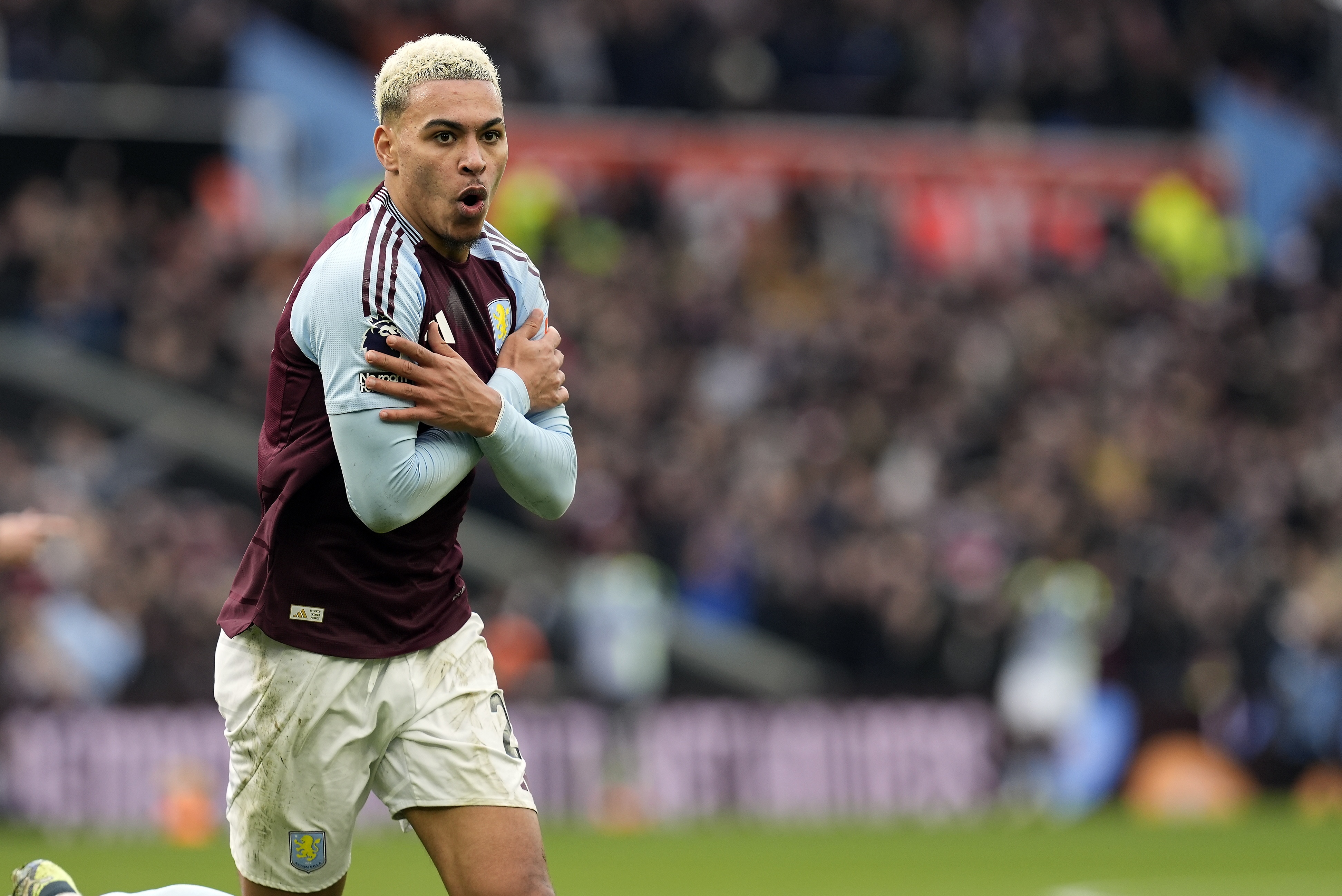 乐鱼体育平台-枪手有意罗杰斯，塔帅祝贺折射转会动向，莱斯特城主帅身价达八千万