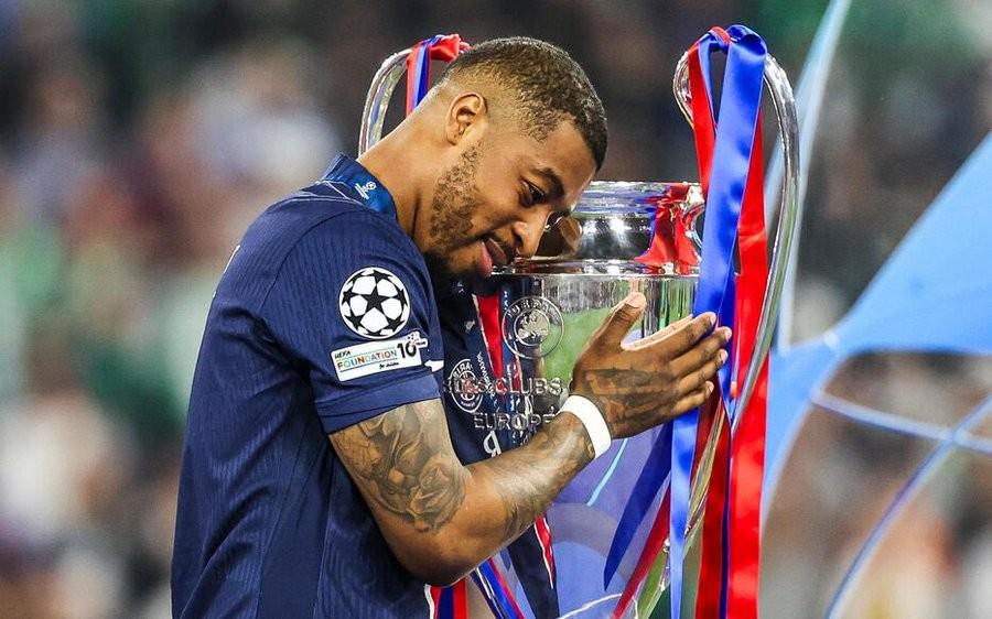 乐鱼体育平台-记者:巴黎将在周日对阵朗斯赛后致敬金彭贝