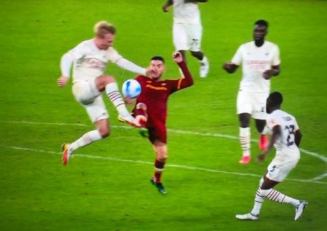 1635728322459017507.jpg FDDzl_FXoAcHlbG (1).jpg